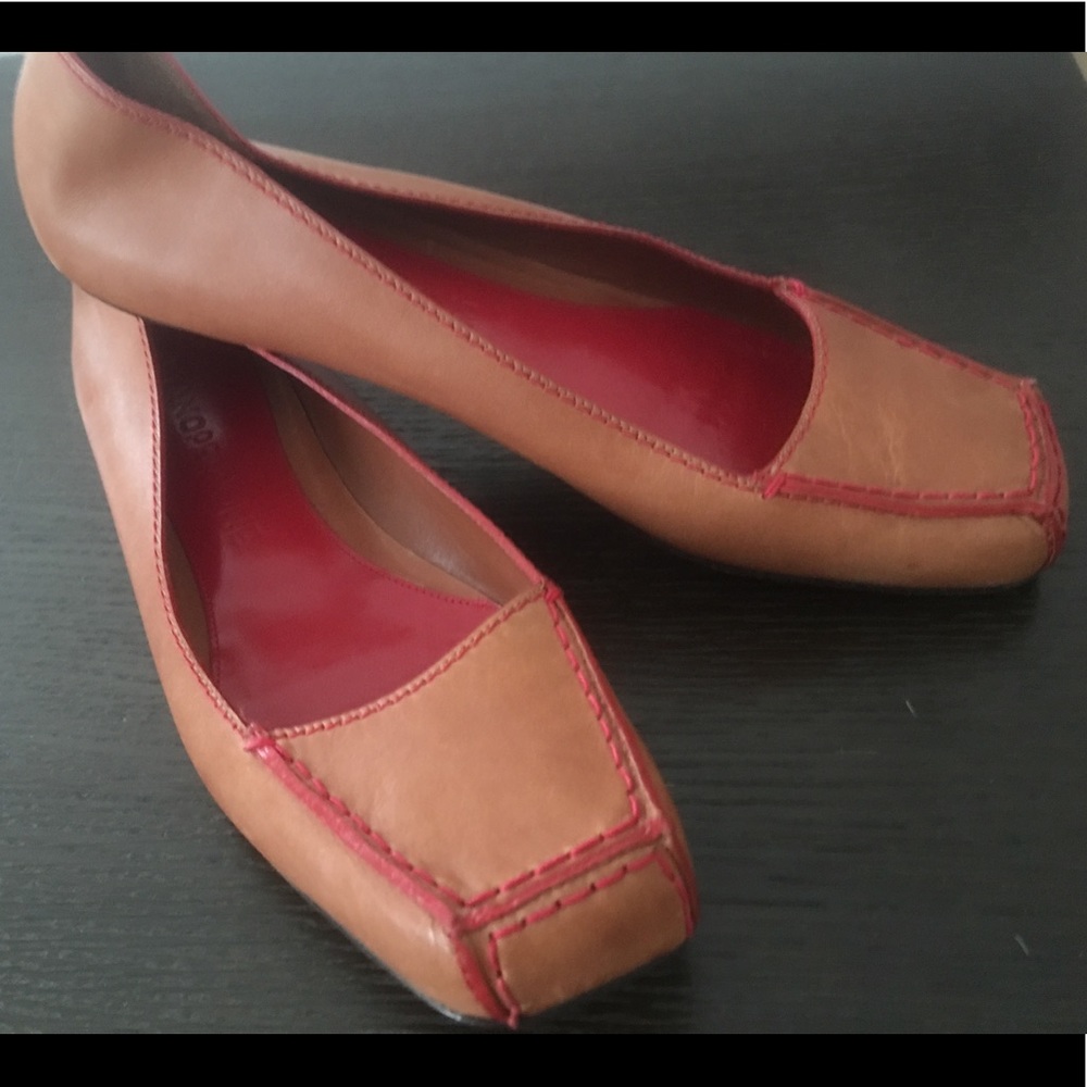 Te’ Casan NY Ltd Edition flats camel w/red stitch